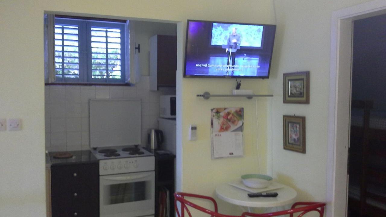 Apartments Anini Dvori 普罗马尼亚 外观 照片